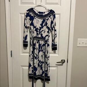 New York & Company Blue and White Floral Long Sleeve Dress